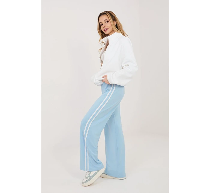 Tepláky model 226157 Relevantnosť Tepláky model 226157 Relevantnosť