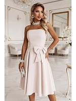 – elegantní midi šaty ve stylu bez ramínek s mašlí – světle béžové model 22393727 - numoco – elegantní midi šaty ve stylu bez ramínek s mašlí – světle béžové model 22393727 - numoco