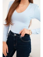 Dámska blúzka s výstrihom do V a dlhými rukávmi modrá