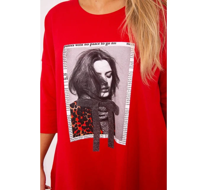 Šaty s potlačou a rozšírenou spodnou časťou červené