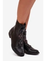Zateplené dámské kotníkové boty na ploché podrážce s ozdobnými květinami černé model 21711102 - Boto Zateplené dámské kotníkové boty na ploché podrážce s ozdobnými květinami černé model 21711102 - Boto