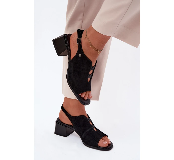 Sandály z přírodního semiše na podpatku model 22123072 Černé - Maciejka
