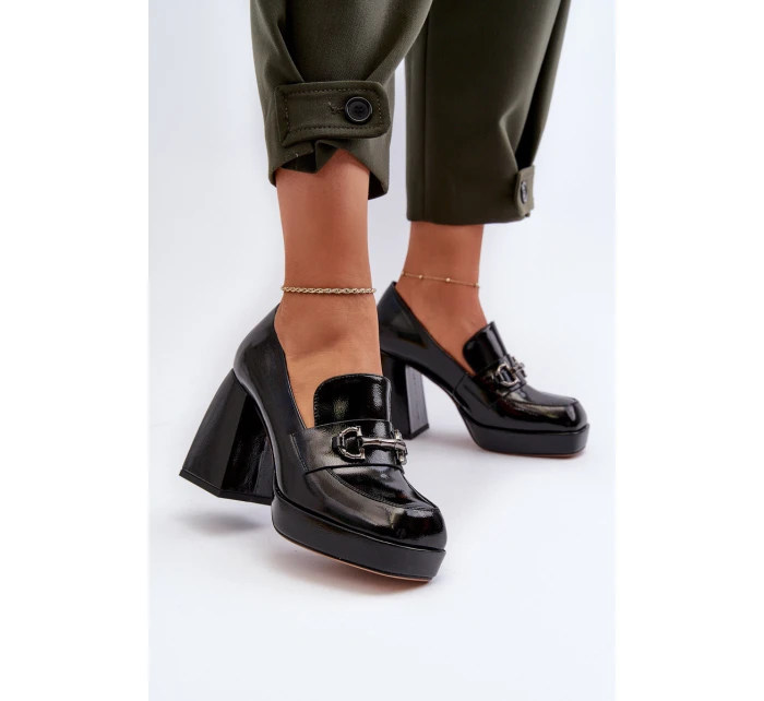 Lakované dámské polobotky na podpatku černé D&A model 21655795 - S.Barski