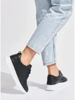 Štýlové dámske čierne topánky na platforme Štýlové dámske čierne topánky na platforme