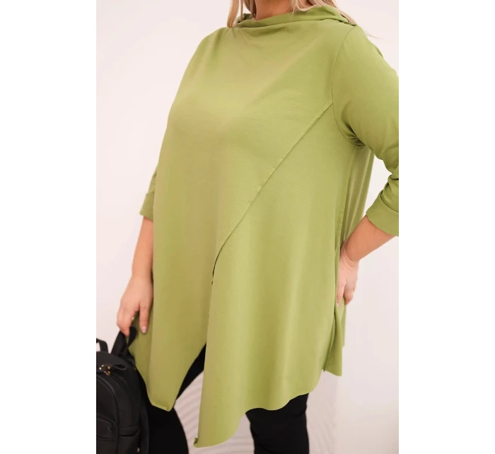 Dámska bavlnená blúzka s asymetrickými rukávmi v olivovej farbe Dámska bavlnená blúzka s asymetrickými rukávmi v olivovej farbe
