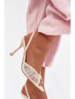 Dámské sandály na podpatku s krajkou a ozdobami Béžové model 22103152 - Boto