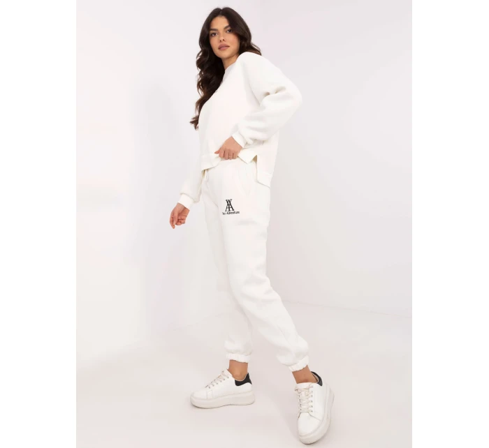 Súprava EM KMPL 871.87 ecru Súprava EM KMPL 871.87 ecru