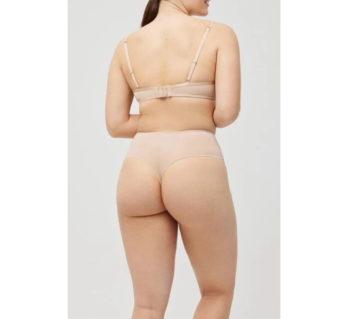 FIGI model 20277866 - Ysabel Mora FIGI model 20277866 - Ysabel Mora