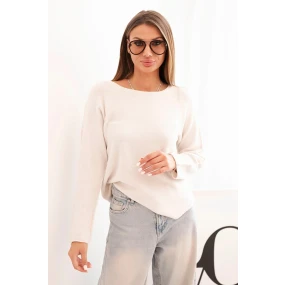 Dámsky viskózový sveter s dlhými rukávmi a okrúhlym výstrihom béžovej farby