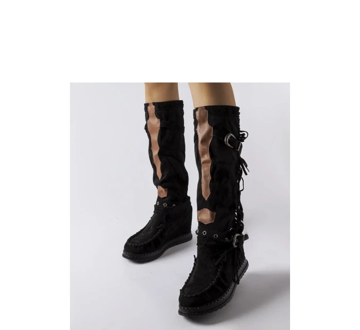 Čižmy na klinovom podpätku model 205791 Solea Čižmy na klinovom podpätku model 205791 Solea