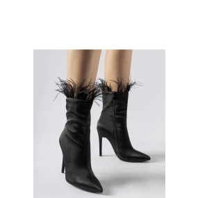 Topánky na podpätku model 217675 Solea Topánky na podpätku model 217675 Solea