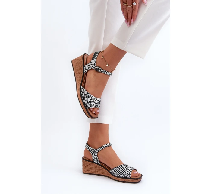 Dámské sandály Na Černobílé model 21657299 - SERGIO LEONE Dámské sandály Na Černobílé model 21657299 - SERGIO LEONE