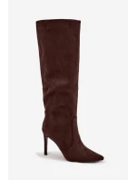 Zateplené dámské kozačky na jehlovém podpatku z eko semiše čokoládové model 21728457 - Boto Zateplené dámské kozačky na jehlovém podpatku z eko semiše čokoládové model 21728457 - Boto