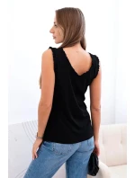 Dámska viskózna blúzka s volánovým výstrihom čierna