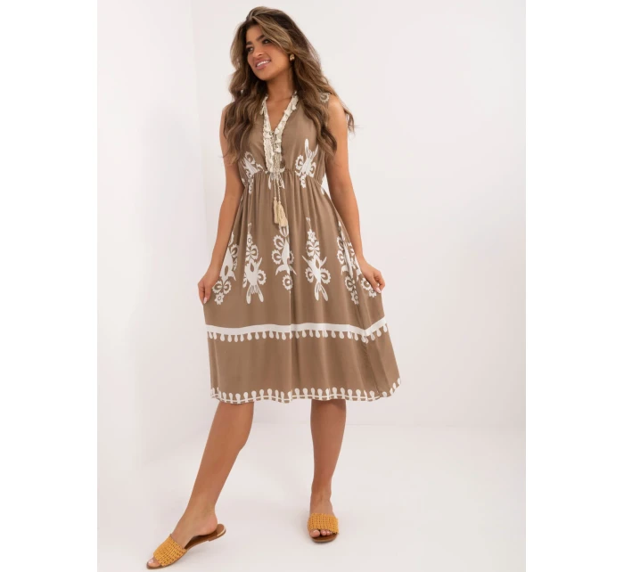 Šaty DHJ SK 12616.13 tmavo lila Šaty DHJ SK 12616.13 tmavo lila