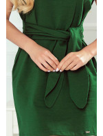Dámske šaty vo fľaškovo zelenej farbe s krátkymi rukávmi a širokým pásikom na zaväzovanie 370-4