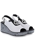 Dámske kožené sandále na platforme biele S.Barski 7014 Dámske kožené sandále na platforme biele S.Barski 7014