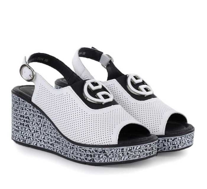 Dámske kožené sandále na platforme biele S.Barski 7014 Dámske kožené sandále na platforme biele S.Barski 7014