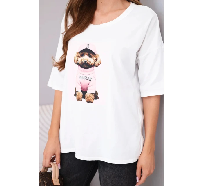 Dámska bavlnená blúzka oversize s krátkymi rukávmi a véčkovou potlačou biela Dámska bavlnená blúzka oversize s krátkymi rukávmi a véčkovou potlačou biela