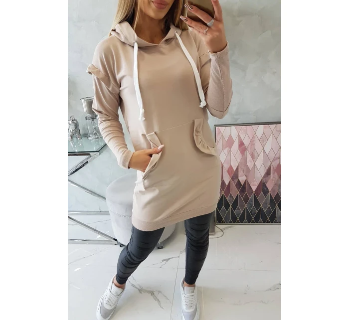 Šaty s ozdobnými volánikmi a kapucňou béžovej farby Šaty s ozdobnými volánikmi a kapucňou béžovej farby