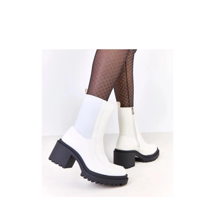 Topánky na podpätku model 219415 Solea