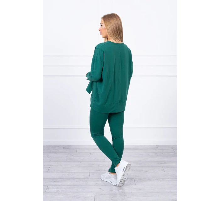 Súprava so zelenou blúzkou nadmernej veľkosti