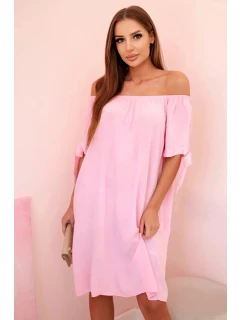 Dámské viskózové šaty model 22032263 cukrově růžové - Kesi
