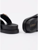 Originální černé dámské nazouváky na plochém podpatku Originální černé dámské nazouváky na plochém podpatku