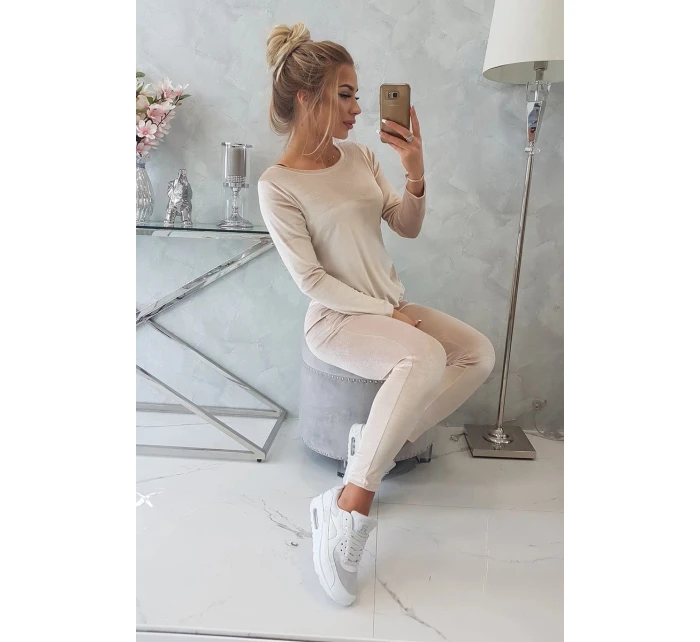Velúrová súprava so zadným popruhom béžová Velúrová súprava so zadným popruhom béžová