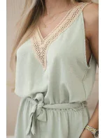 Krátká kombinéza s ozdobnou krajkou tmavá máta