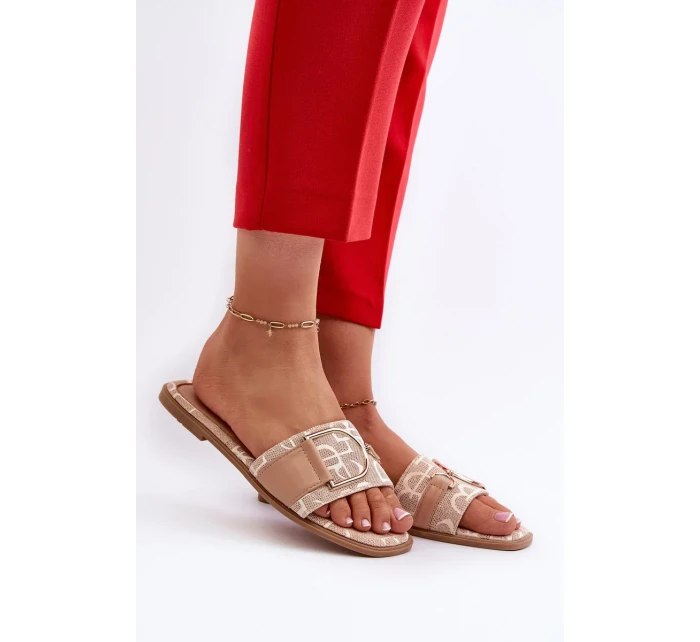 Lesklé dámske papuče s béžovým zdobením prstov