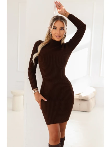Elegantní vypasované svetrové šaty s čokoládová barva model 21787444 - numoco basic Elegantní vypasované svetrové šaty s čokoládová barva model 21787444 - numoco basic