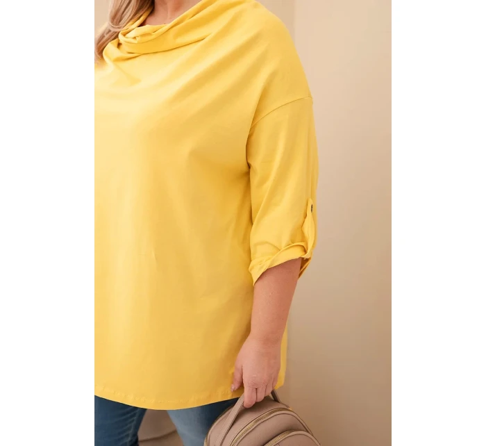 Dámská blůza Plus Size s bavlnou v model 21837312 střihu s vodním výstřihem žlutá - K-Fashion