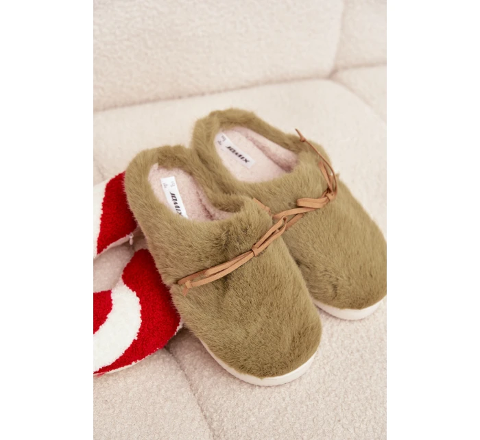 Kožešinové pantofle s zelené model 21772518 - Boto