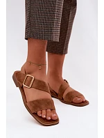 Dámské sandály na nízkém podpatku se zlatou sponou Camel model 22125663 - Boto