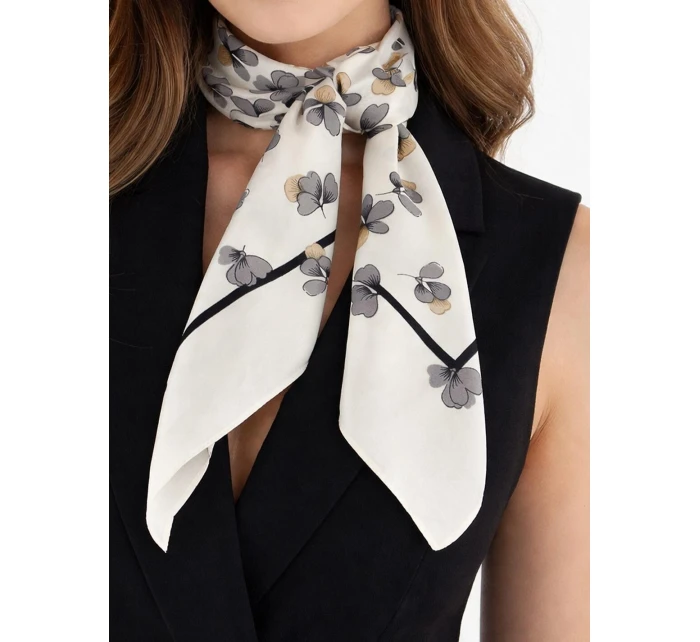 Šála  of Flowers model 22014585 - Noviti