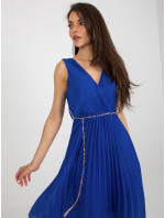 Kobaltovo modré opaskované midi šaty s opaskom