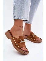 Semišové dámské pantofle model 22182191 Camel - Inblu Semišové dámské pantofle model 22182191 Camel - Inblu