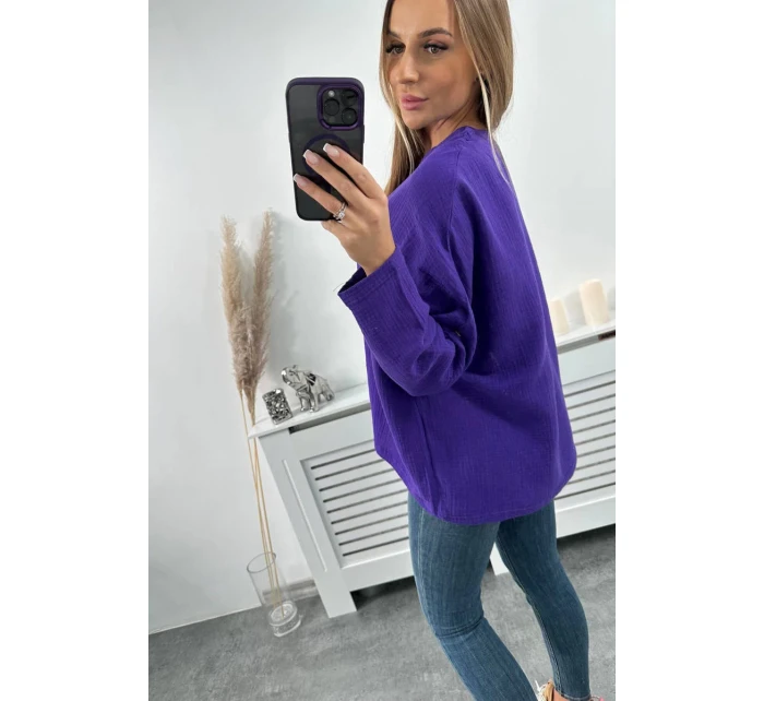 Mušelínová blúzka s vyhrnutými rukávmi tmavo fialová
