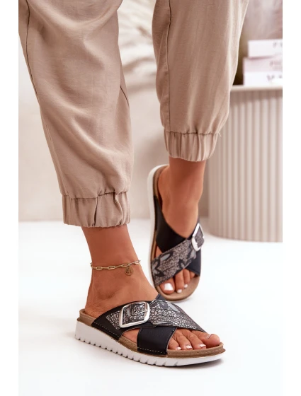 Pohodlné dámské pantofle s přezkou model 21667986 černé - Inblu