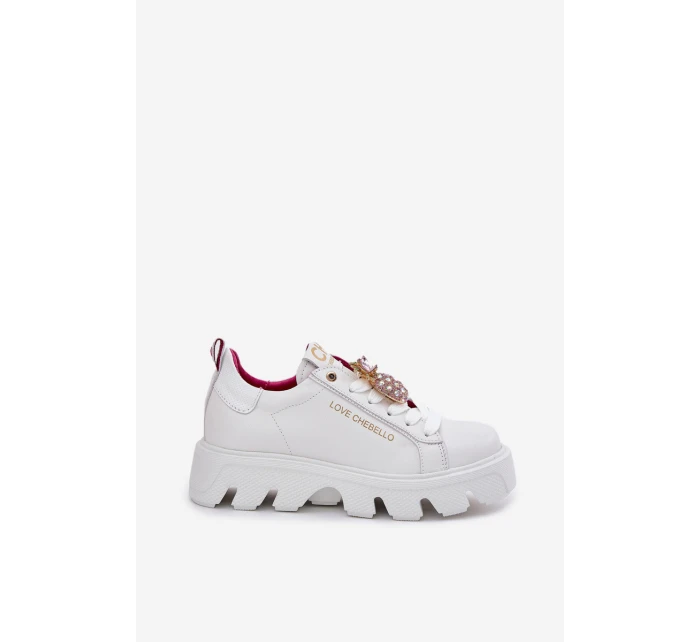 Kožené tenisky s ozdobnou broží  bílé model 21694817 - CheBello