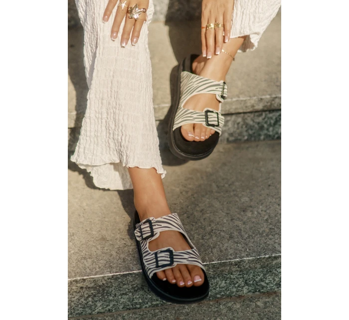 Zamszowe Klapki Damskie Z Klamrami D.Franklin DFSH405002 Zebra