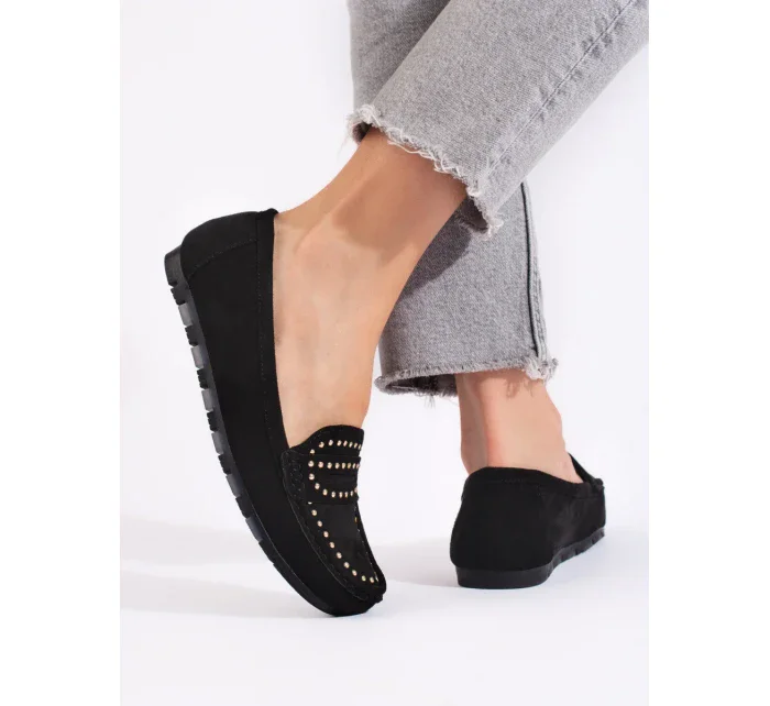 Pohodlné čierne dámske mokasíny bez podpätku Pohodlné čierne dámske mokasíny bez podpätku