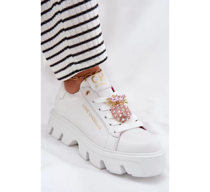 Kožené tenisky s ozdobnou broží  bílé model 21694817 - CheBello