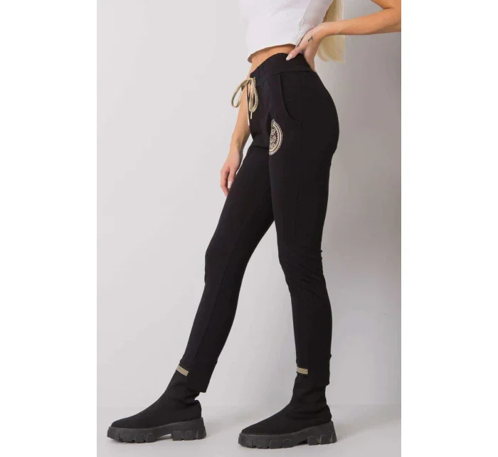 Teplákové nohavice model 159843 Relevantnosť