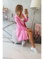 Světle růžový plášť s potiskem