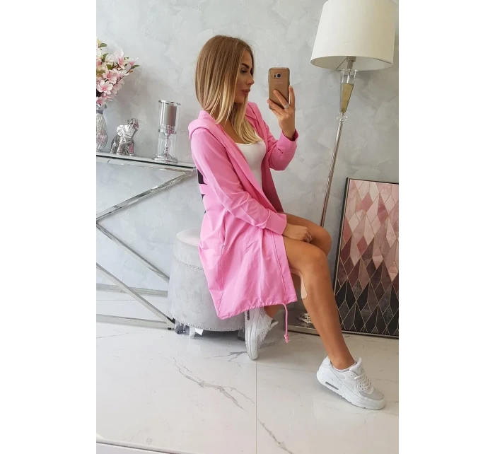 Světle růžový plášť s potiskem