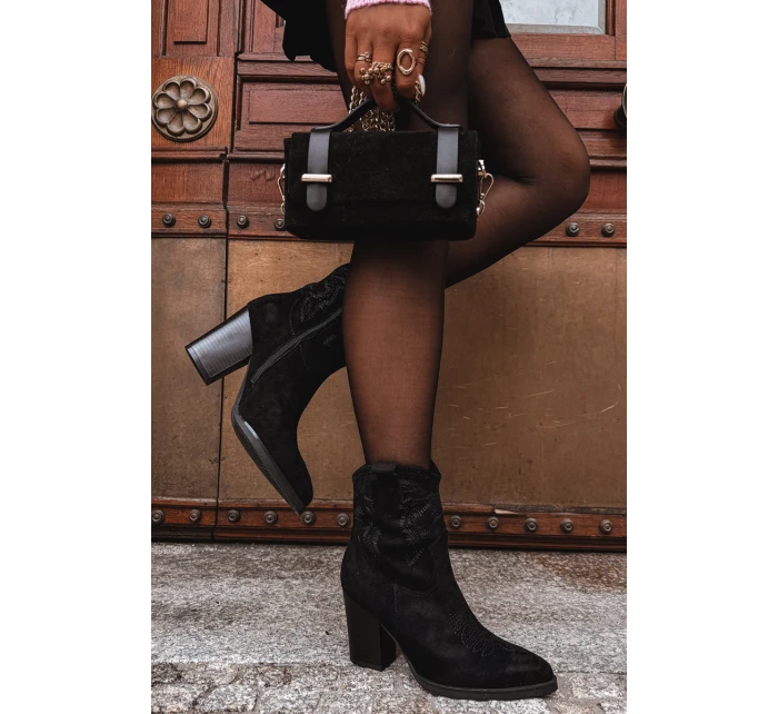 Botki Kowbojki Damskie Na Słupku Eko Zamszowe Czarne Carissa