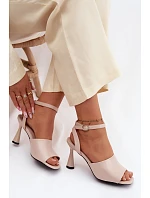 Dámské sandály na podpatku Vinceza 62297 Béžové