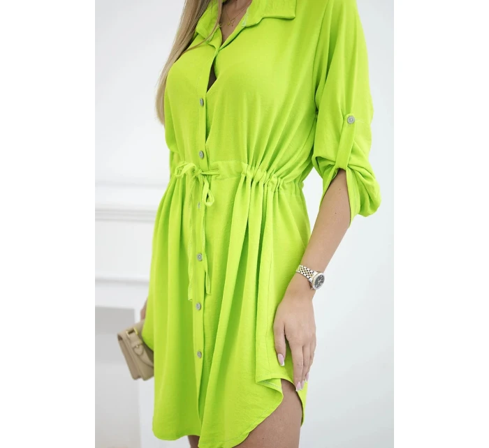 Šaty so zapínaním na gombíky a viazaním v páse neónovo zelenej farby Šaty so zapínaním na gombíky a viazaním v páse neónovo zelenej farby